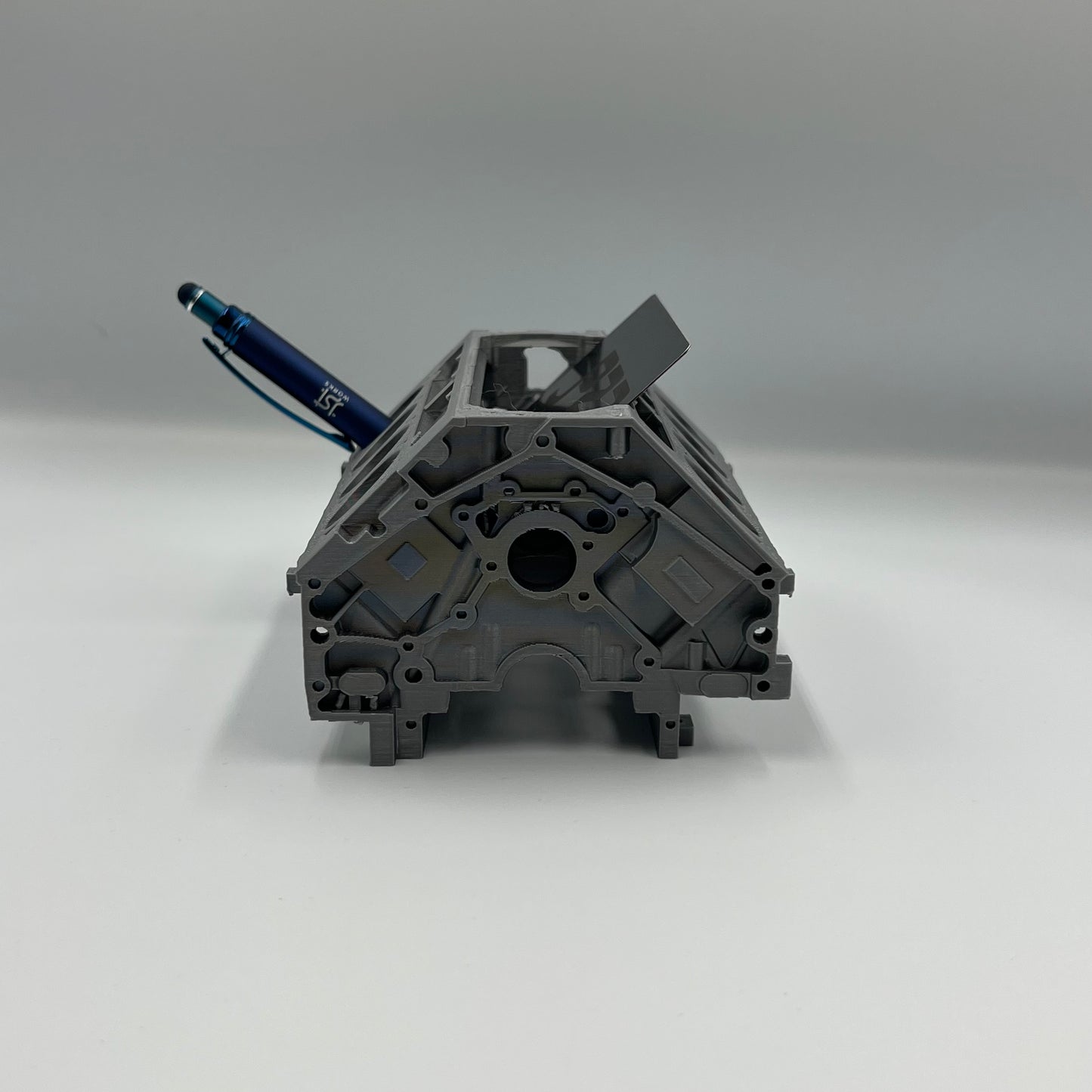 V8 Motorblok pennenbak met visitekaarthouder